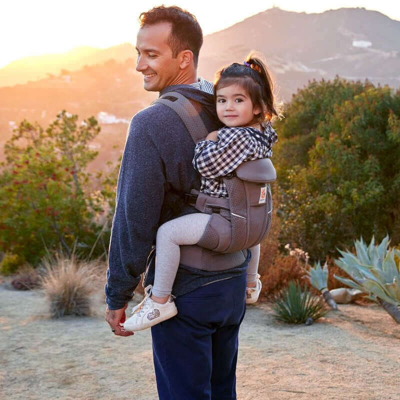 Shop Ergobaby Ergobaby Omni Breeze - Graphite Grey at Babymaxi