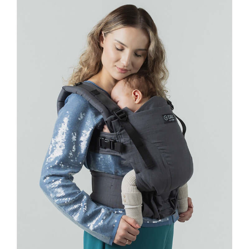 Isara The One - Graphite Linen baby carrier featuring a mother and child for comfortable carrying | Babymaxi