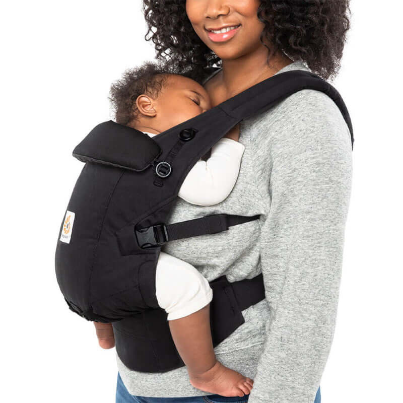 Ergobaby Adapt SoftTouch Cotton - Onyx Black baby carrier in use, providing comfort and support for newborns to toddlers | Babymaxi