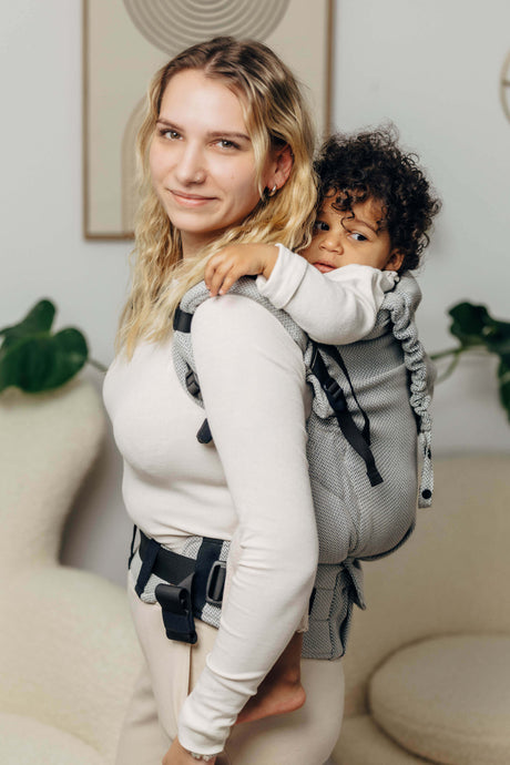 LennyLamb LennyPreschool (up to 30kg) - Little Herringbone Grey carrier with toddler, ergonomic design | Babymaxi