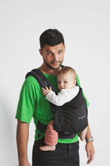 Love Radius HoodieCarrier 2 - Black Forest worn by a father with his baby, showcasing comfort and style | Babymaxi