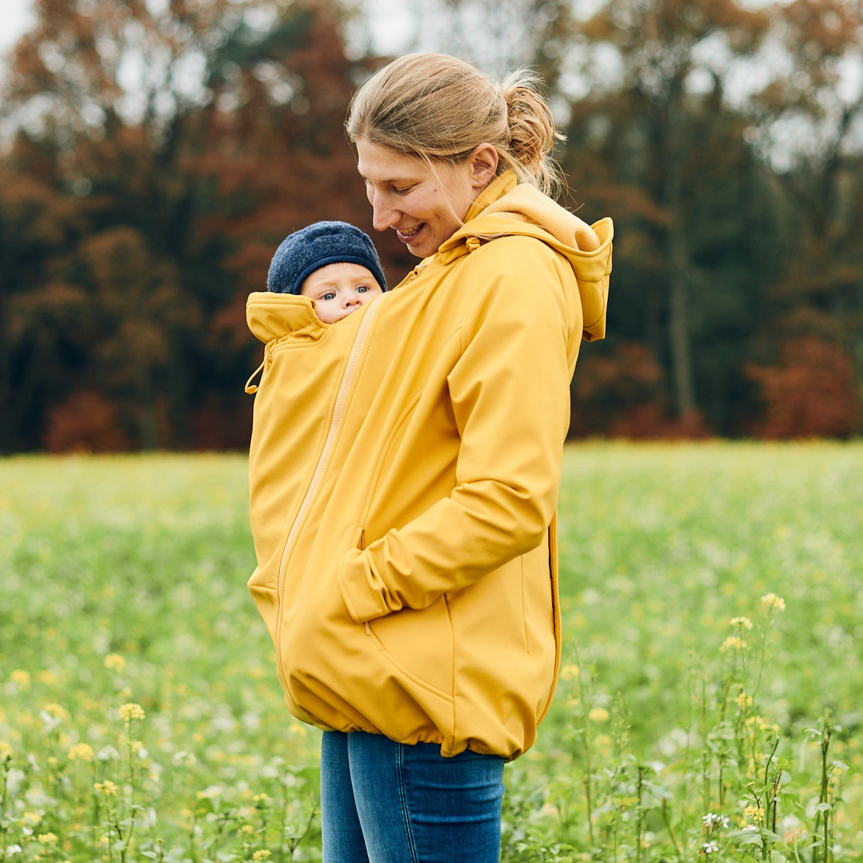 Mamalila Softshell Giacca Portabebè Allrounder - Mustard